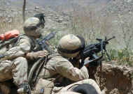 22MEUfirefight2.jpg (1025720 bytes)